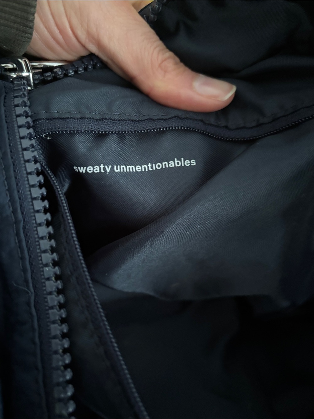 lululemon navy nylon Tote with Adjustable Crossbody Strap - Picture 11 of 11